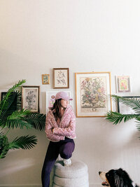kathleen-designer-behind-sister-trees-studio-portraits-with-art-and-textures-11-2