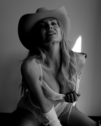 wisconsin minnesota boudoir photographer