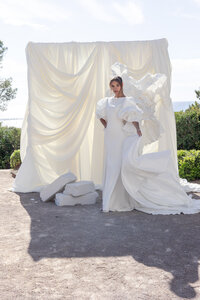 editorial-wedding-castel-bay-draped-backdrop-fashion-bridal-10