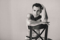 Male_Editorial_Boudoir_Photographers_009