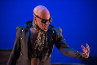DEVIATED THEATRE_creature_©2014EnochChan_6518