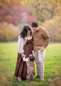 parents-walking-with-toddler-melbourne-family-photography
