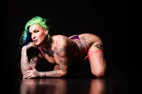 Behind-the-scenes look at an Avid Artistry boudoir photography session near Wichita, Kansas.