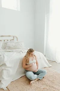 QuadCitiesMaternityPhotographer-9