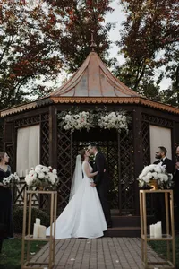 ShadowShinePictures-HollyAaras-Dearborn-Wedding-Photography-125