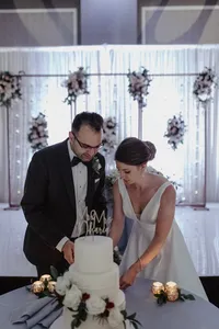 ShadowShinePictures-HollyAaras-Dearborn-Wedding-Photography-143