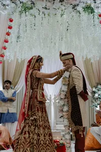 Shadow-Shine-Pictures-Wedding-Offerings-Photography-Cinematography-Deshpande-Malavia-Carousel-3