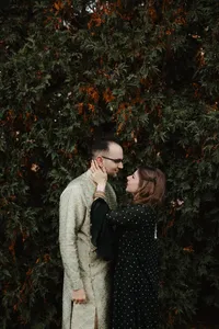 ShadowShinePictures-HollyAaras-Dearborn-Wedding-Photography-9