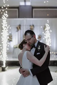 ShadowShinePictures-HollyAaras-Dearborn-Wedding-Photography-161