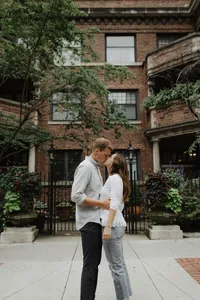 ShadowShinePictures-TarynZak-Chicago-Engagement-Photography-70