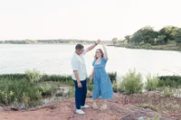 couple-twirling-lake-arcadia-oklahoma-15