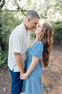 eskimo kiss-engagement-photos-lake-arcadia-oklahoma-16