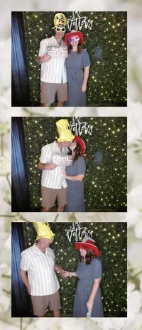 Alli_Corey_Photo Booth