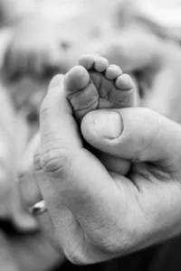lifestyle newborn photographer near woodbury mn