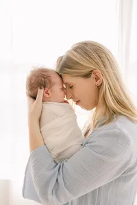 motherhood luxury newborn photos kelly christine photography mn