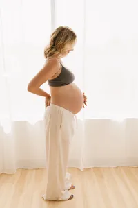 studio maternity session near minneapolis mn