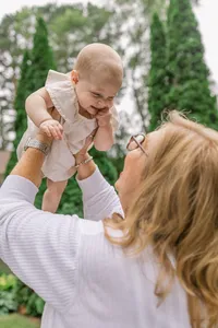 lifestyle family photographer in shoreview mn