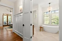 68 Beadle Ln Asheville NC-large-022-009-Bathroom-1500x1000-72dpi