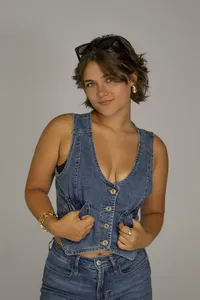 Senior girl sitting wearing denim on denim outfit Indiana senior photographer
