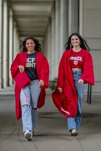 Indianapolis seniors cap and gown pictures21