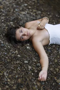river senior pictures poses Indiana senior photographer