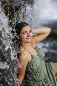 river senior pictures girl poses Indiana senior photos
