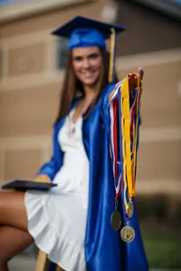 Indianapolis seniors cap and gown pictures19