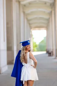 Indianapolis seniors cap and gown pictures16