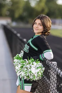 Cheerleader senior pictures girl poses Cloverdale senior pictures