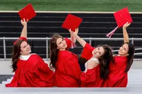 Indianapolis seniors cap and gown pictures6