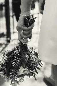 Black and white close-up of the bridal bouquet