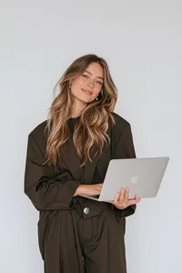u6512682322_a_studio_portrait_of_a_woman_standing_against_a_s_5712a006-deae-459f-a85f-87359efac143_2