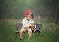 bespoke-child-portrait-photography-woodland-bench