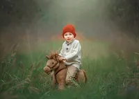 ethereal-child-portrait-photography-woodland-horse