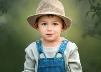 fine-art-child-portrait-photography-boy-in-hat