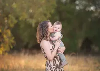 melbournes-east-family-photographer-mother-and-baby