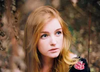 blonde-woman-in-autumn-garden-dandenong-ranges-portrait