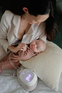 amaris-breast-pumps-charlotte-commercial-photography13