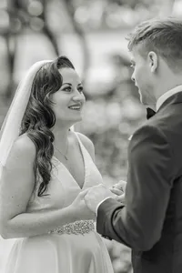 omni-shoreham-wedding-first-look-048