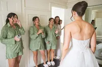 veritas-winery-bridesmaids-first-look74