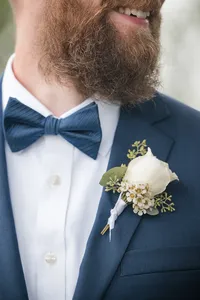 wilderness-lodge-summersville-wv-rainy-groom-portraits-85