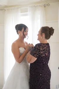 veritas-vineyards-mom-daughter-62