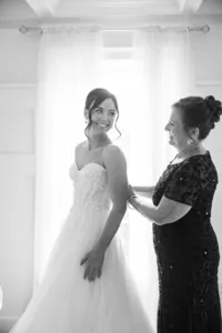 veritas-vineyards-mom-daughter-61