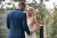 romantic-rainy-first-look-portraits-wilderness-lodge-wv-47