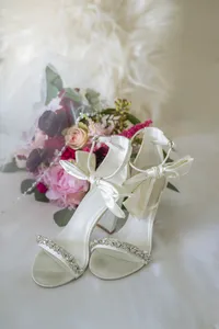 omni-shoreham-wedding-details-012