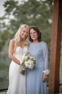 amberlee-christey-photography-wilderness-lodge-rainy-bridal-party-family-photos-65