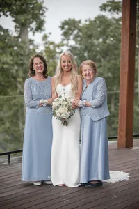 amberlee-christey-photography-wilderness-lodge-rainy-bridal-party-family-photos-63