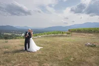 charlottesville-vineyard-wedding-first-look-92