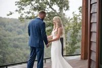 romantic-rainy-first-look-portraits-wilderness-lodge-wv-44