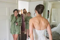 veritas-winery-bridesmaids-first-look73